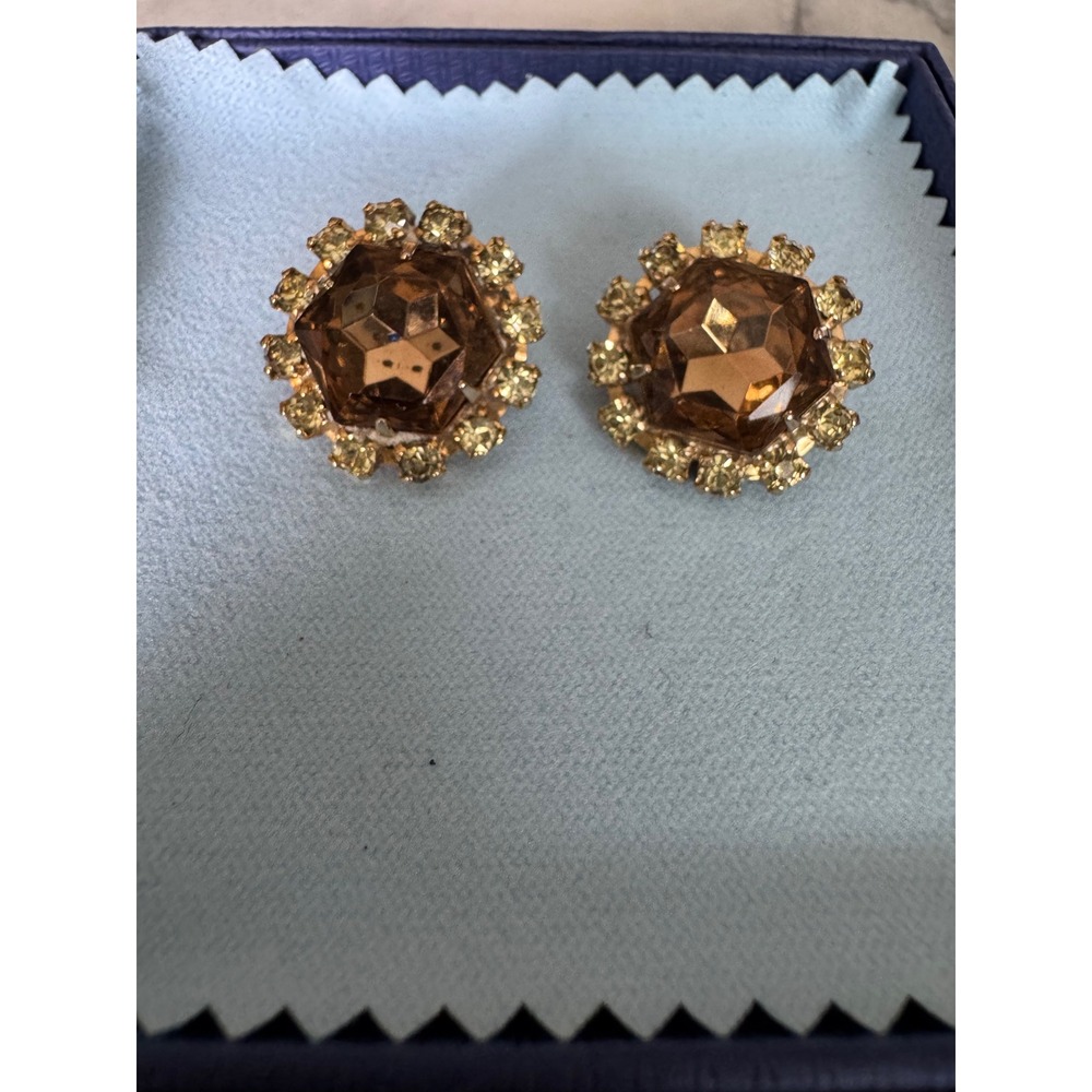 Vintage Gold Tone Cognac Hexagon Crystal Rhinestone Halo Clip On Earrings